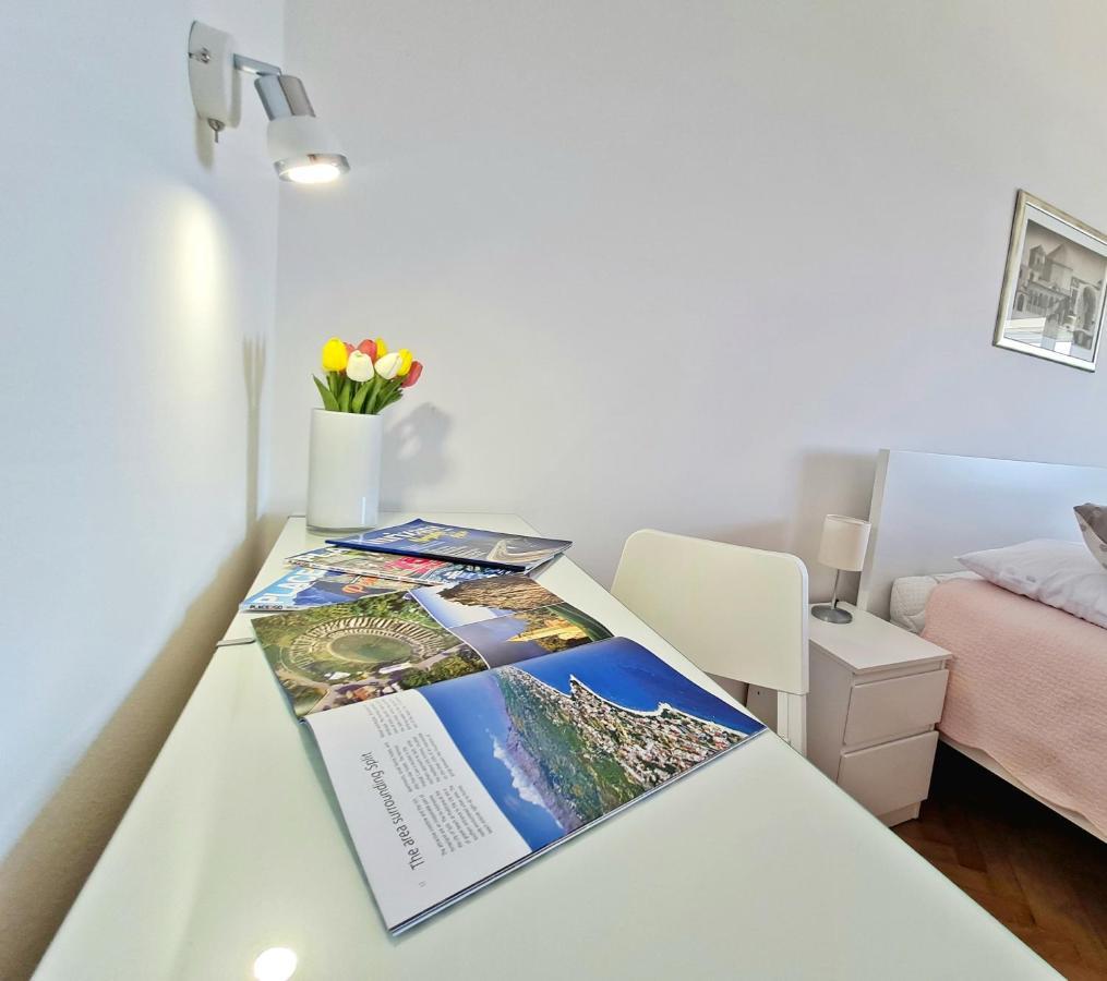 The View Apartment Spalato Esterno foto